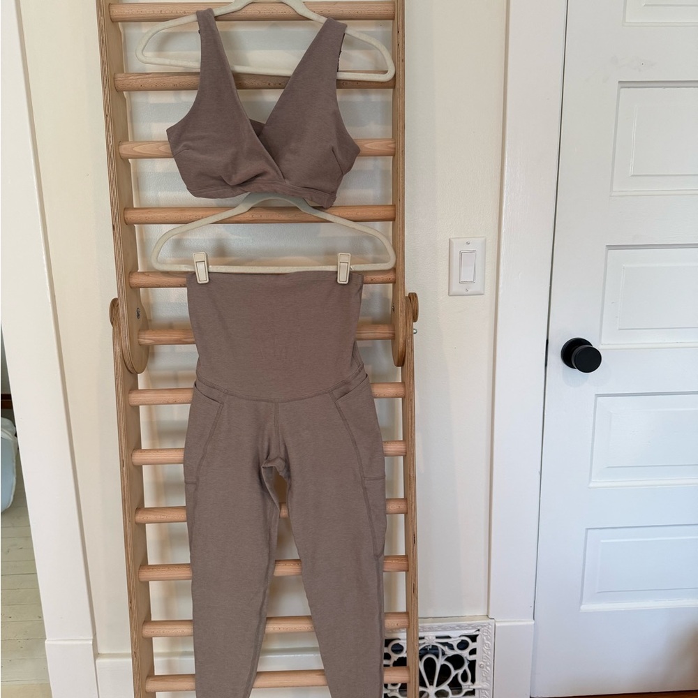 Beyond Yoga Taupe Leggings